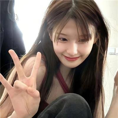穿一只红鞋的男人